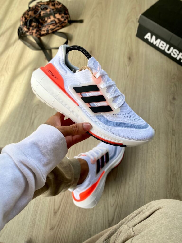 Adidas Ultraboost Light Unisex