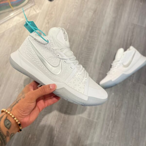 Nike Kyrie Irving Hombre